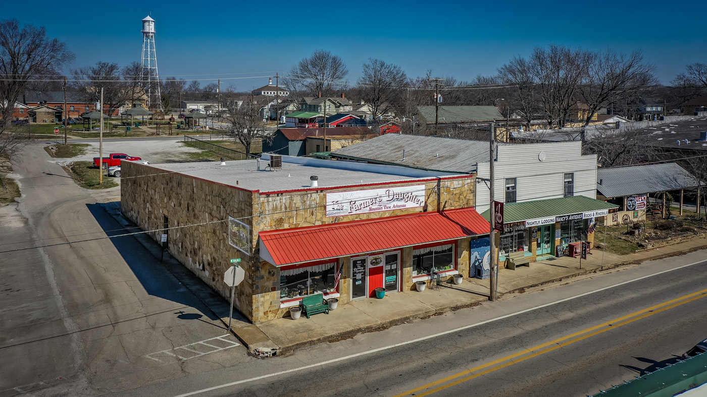 223 W Main St, Mountain View, AR for Sale