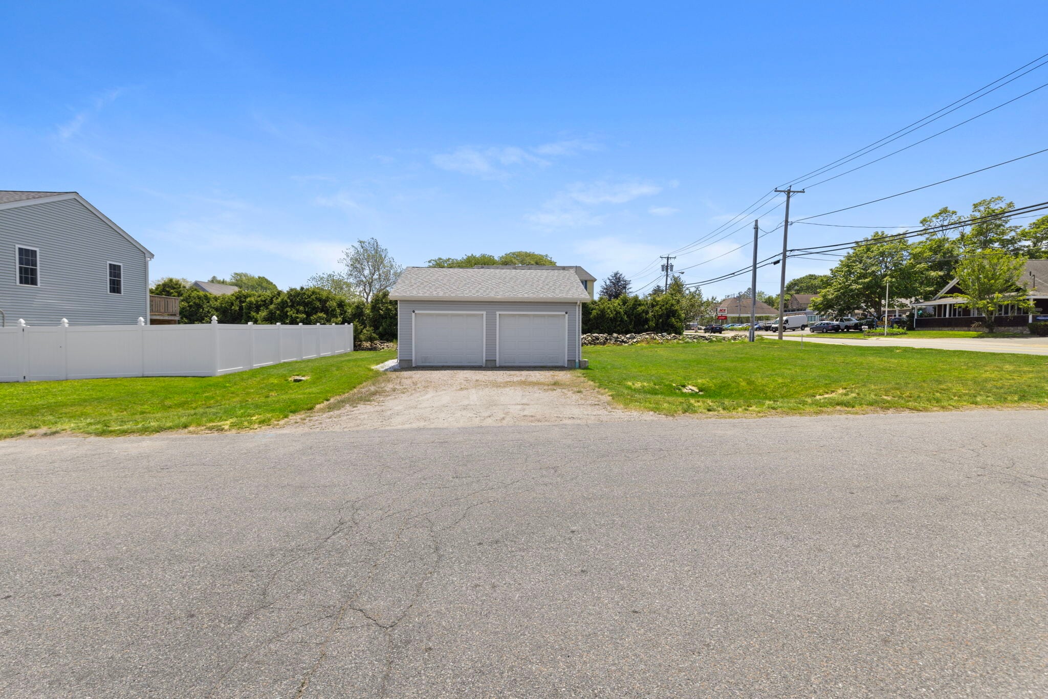 3055 E Main Rd, Portsmouth, RI for Sale