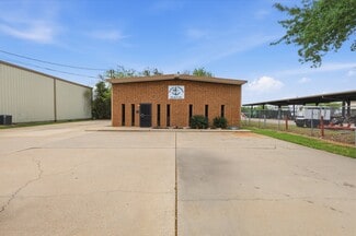 La Porte, TX Light Distribution - 212 N 16th St