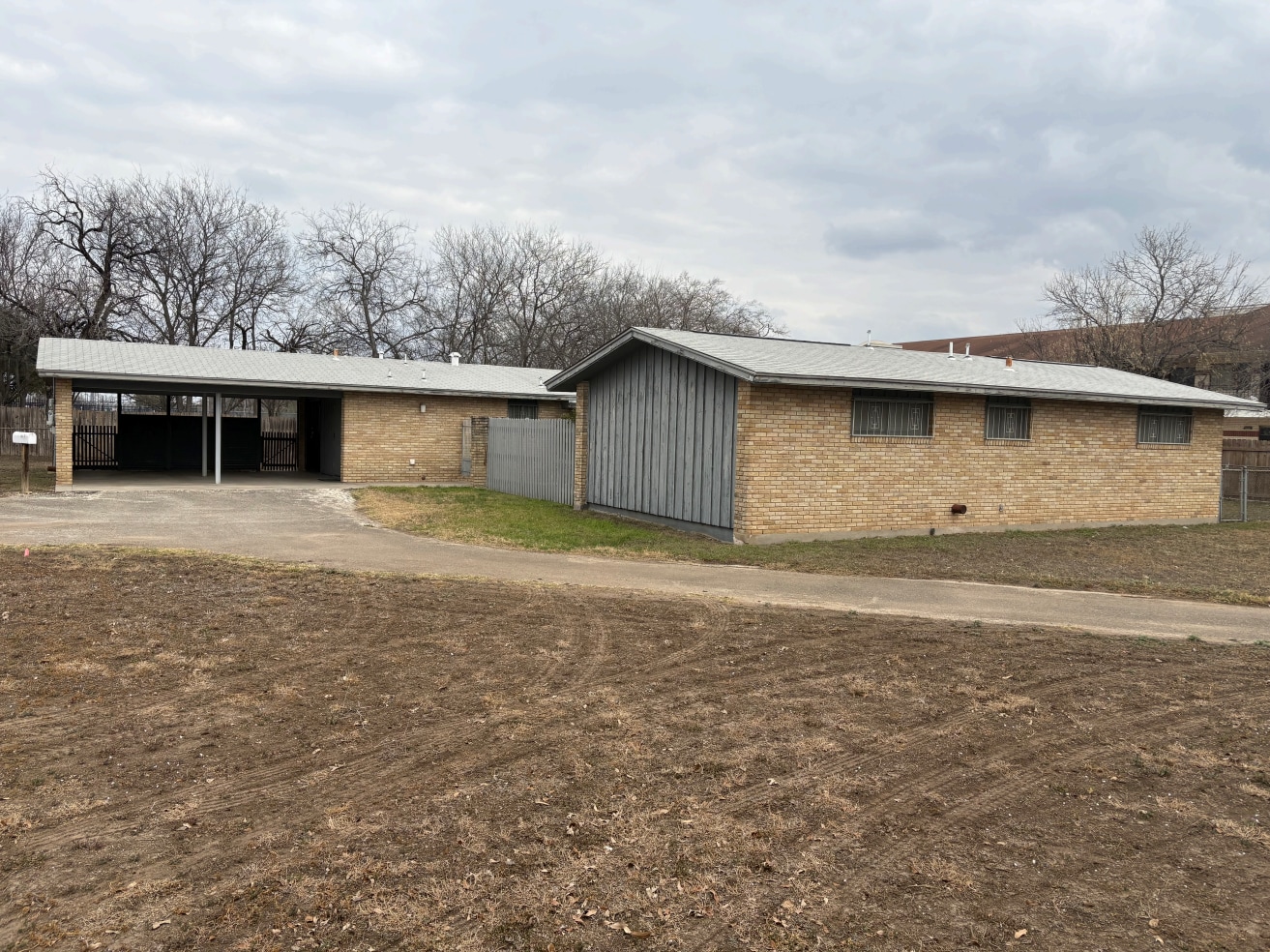 214 S WW White Rd, San Antonio, TX for Sale