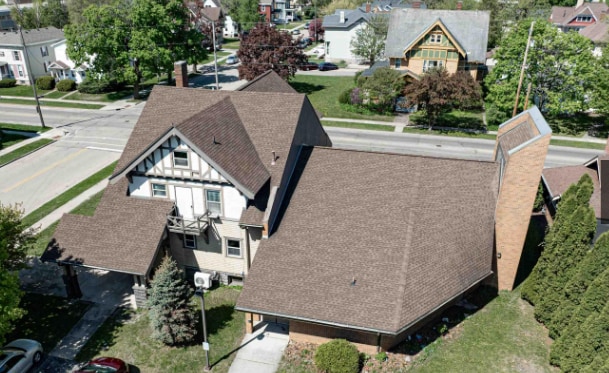 634 Wisconsin St, Oshkosh, WI for Sale