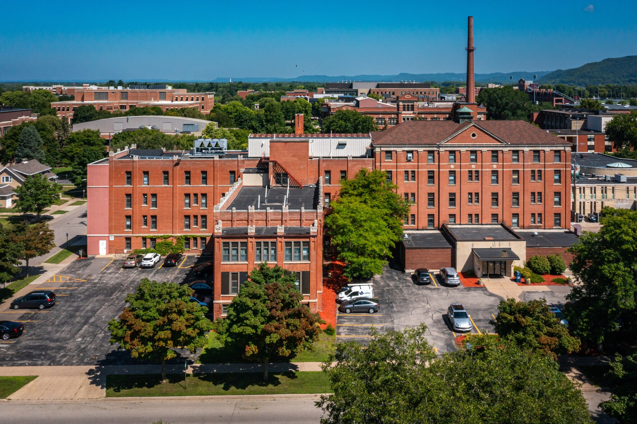 1707 Main St, La Crosse, WI for Sale