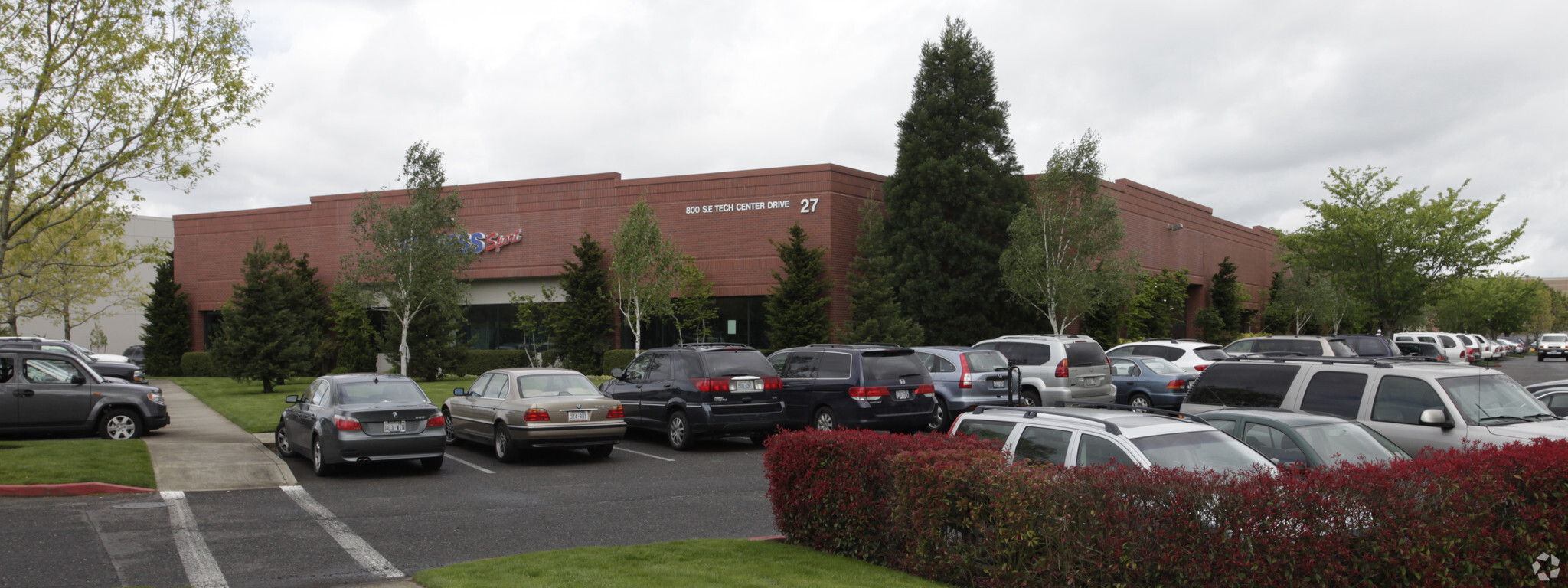 800 SE Tech Center Dr, Vancouver, WA for Rent