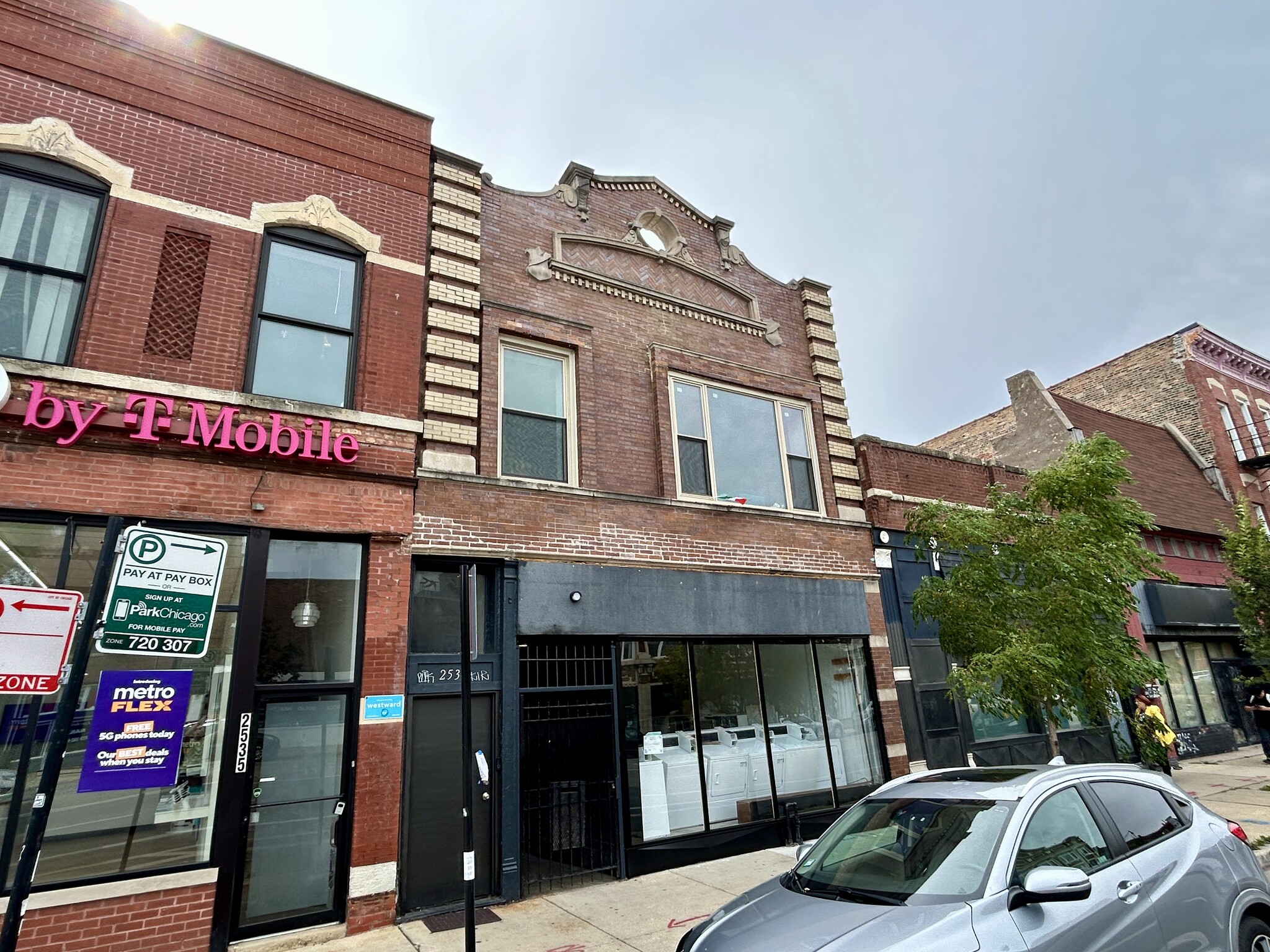 2537 W North Ave, Chicago, IL for Rent