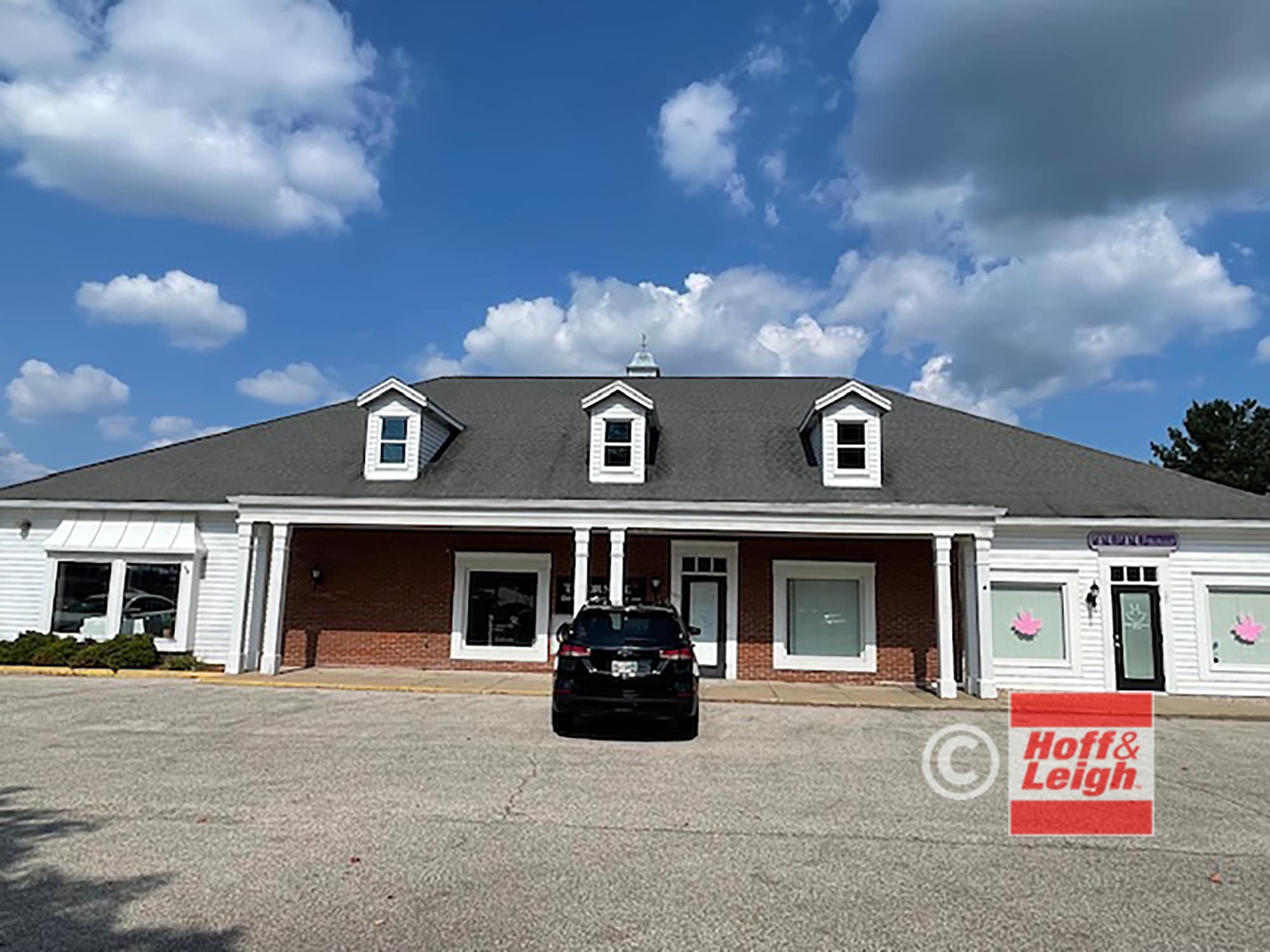 2747 Crawfis Blvd, Fairlawn, OH for Rent