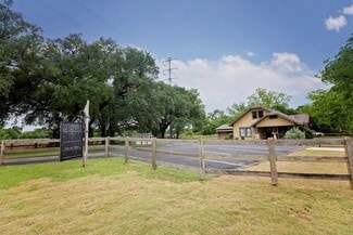 Tomball, TX Office/Residential - 111 E Hufsmith Rd Tomball, TX Office/Residential - 111 E Hufsmith Rd