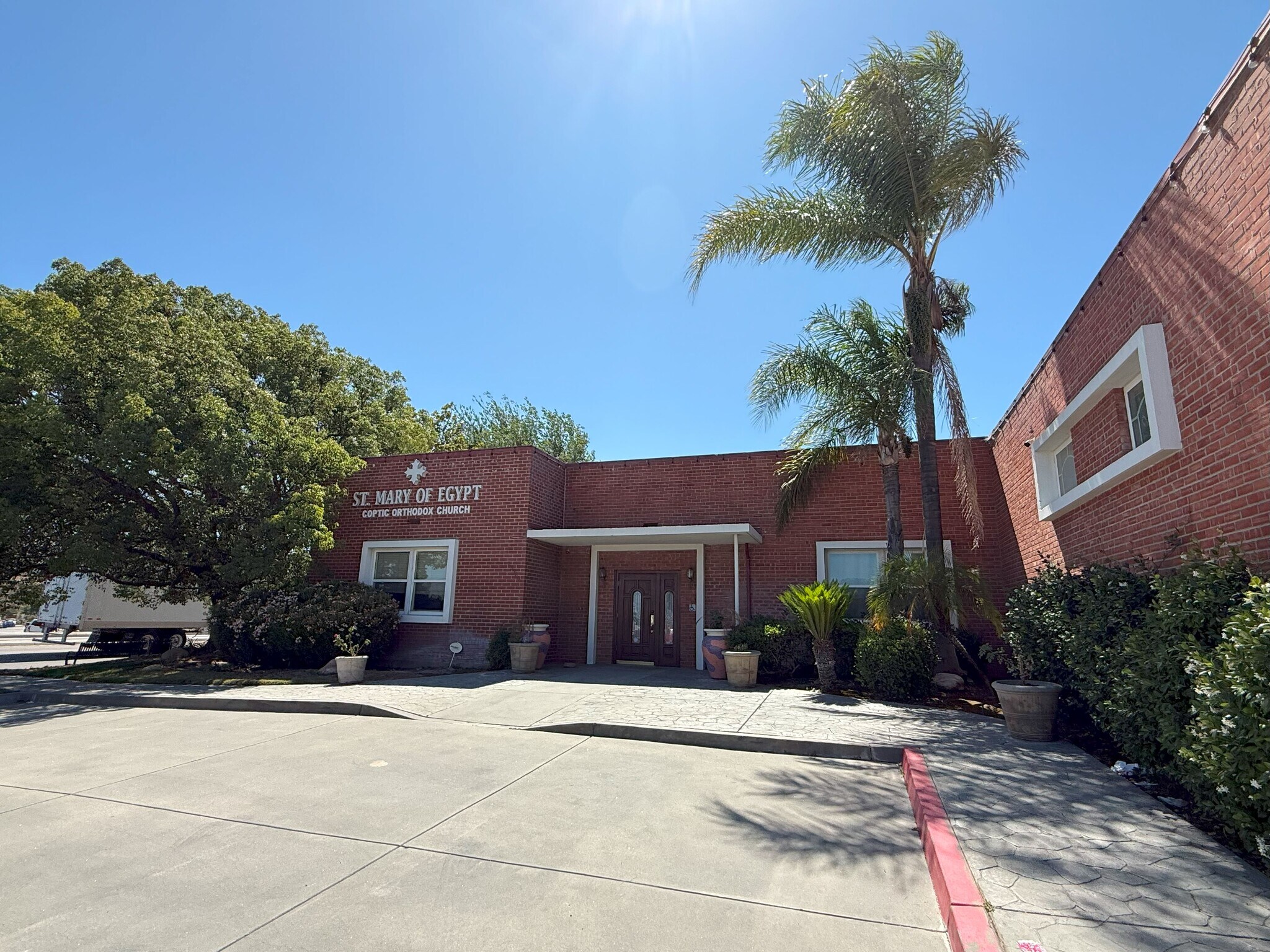 23986 Pine St, Santa Clarita, CA for Sale