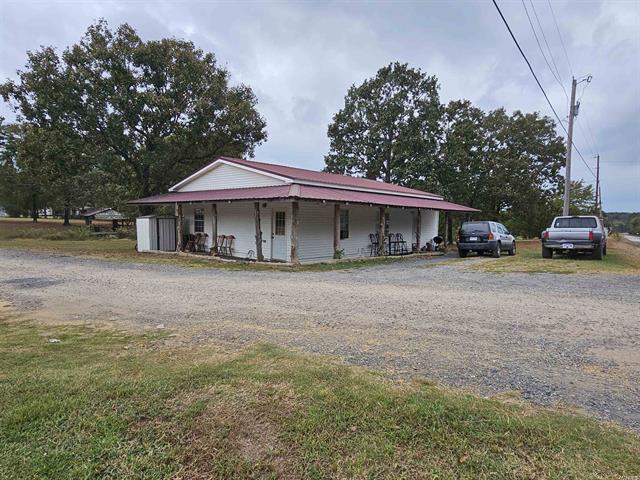 3613 AR-8, Mena, AR for Sale