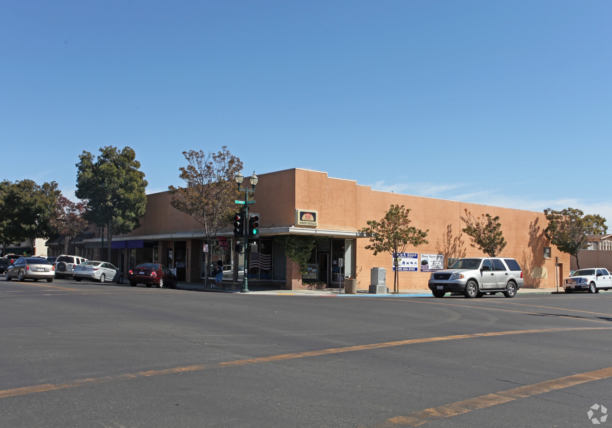 1032-1048 6th St, Los Banos, CA for Rent