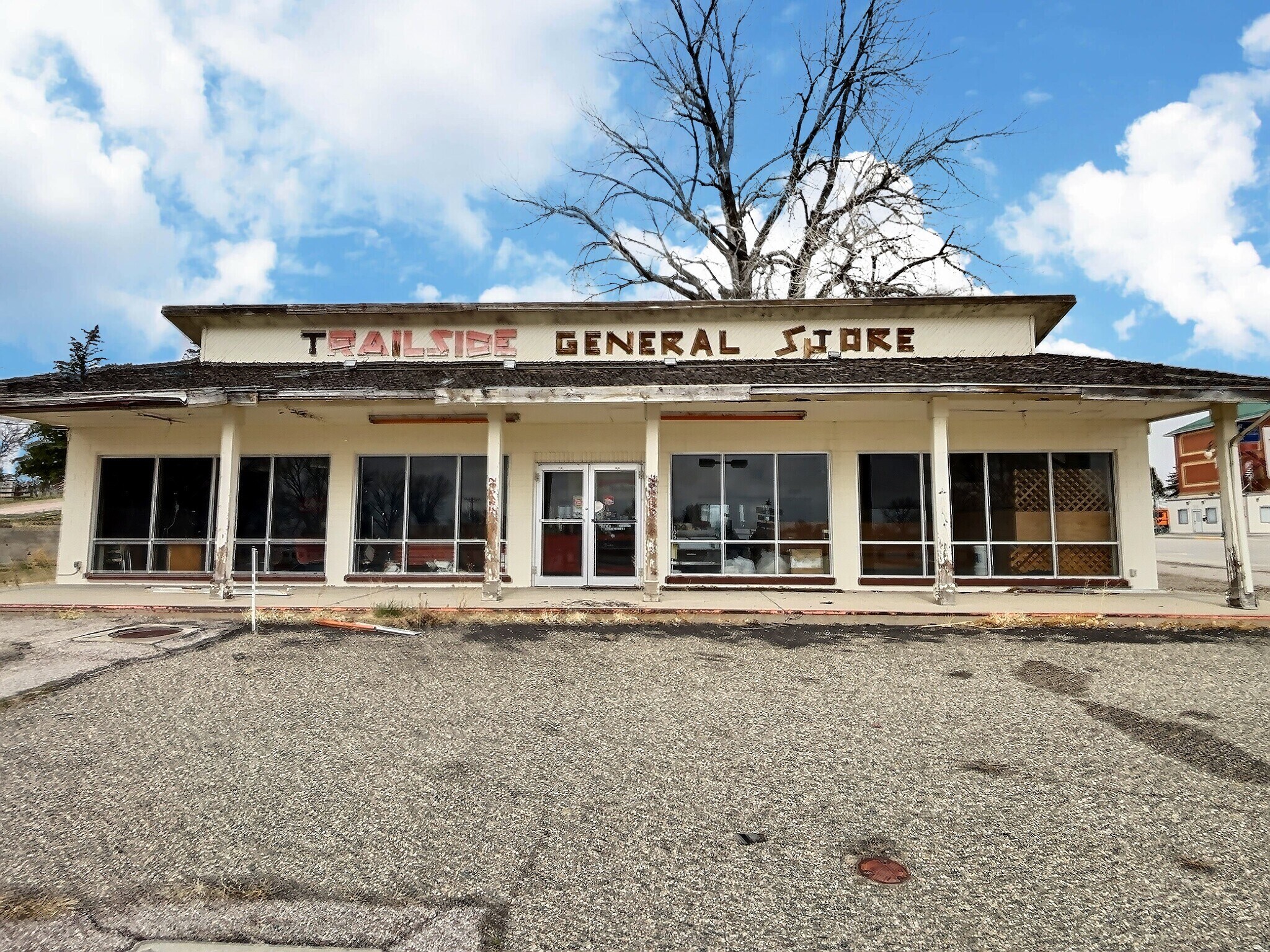 105 W 7th St, Lusk, WY for Sale