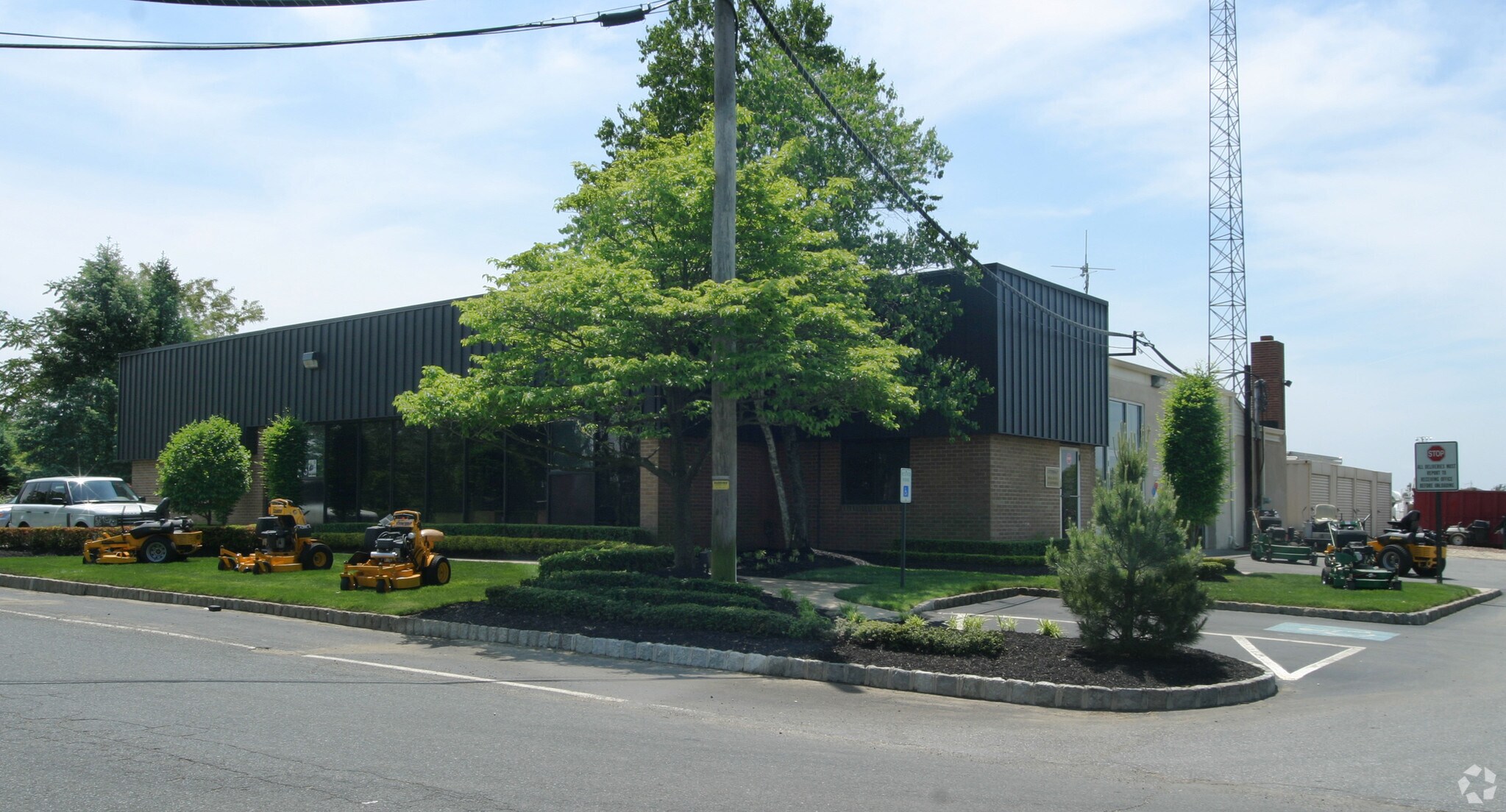 184 Boundary Rd Marlboro, NJ 07746 Industrial Property for Lease on