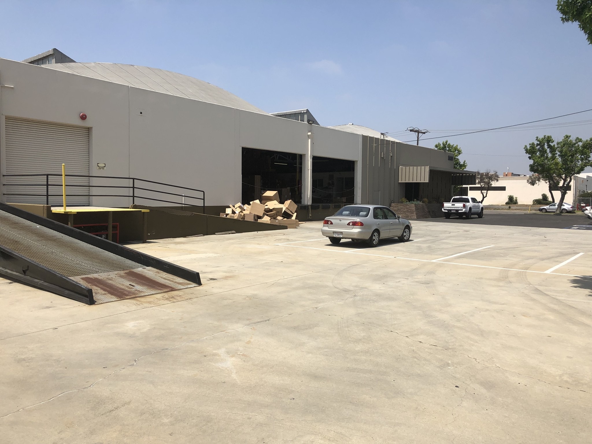 5900-5922 Triumph St, Commerce, CA for Rent