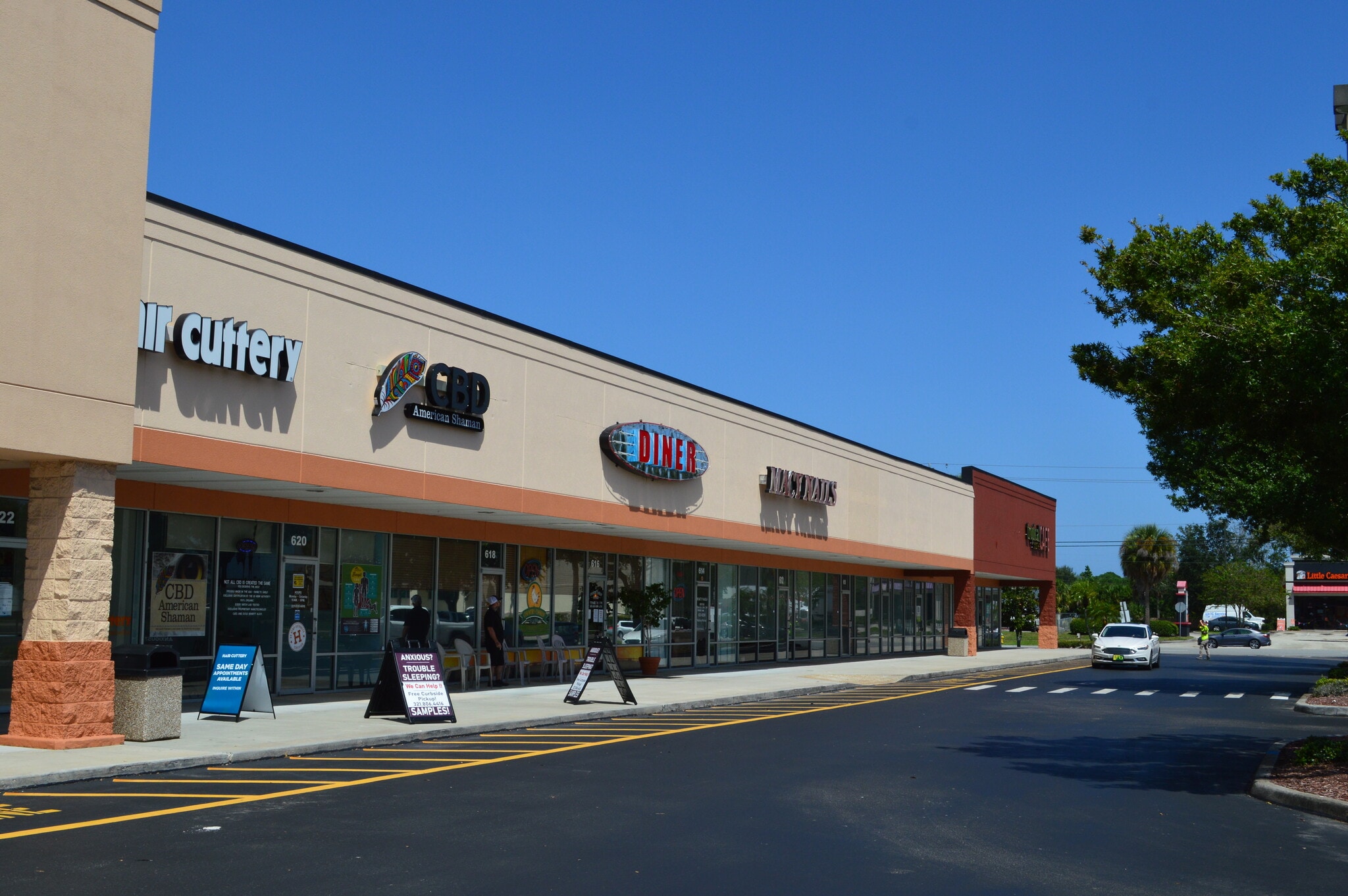 602-628 Barnes Blvd, Rockledge, FL for Sale