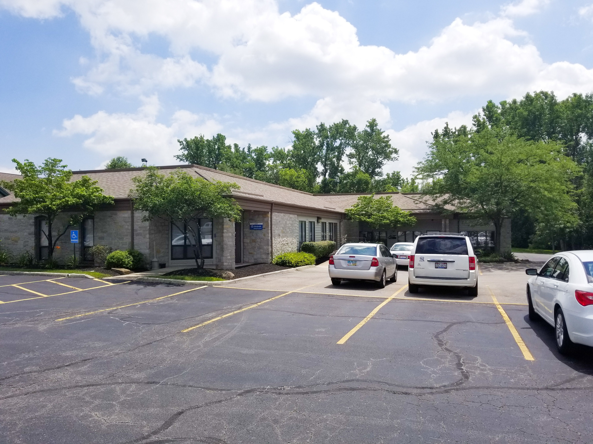 2043 Stringtown Rd Grove City, OH 43123 - Retail Property for Lease on ...