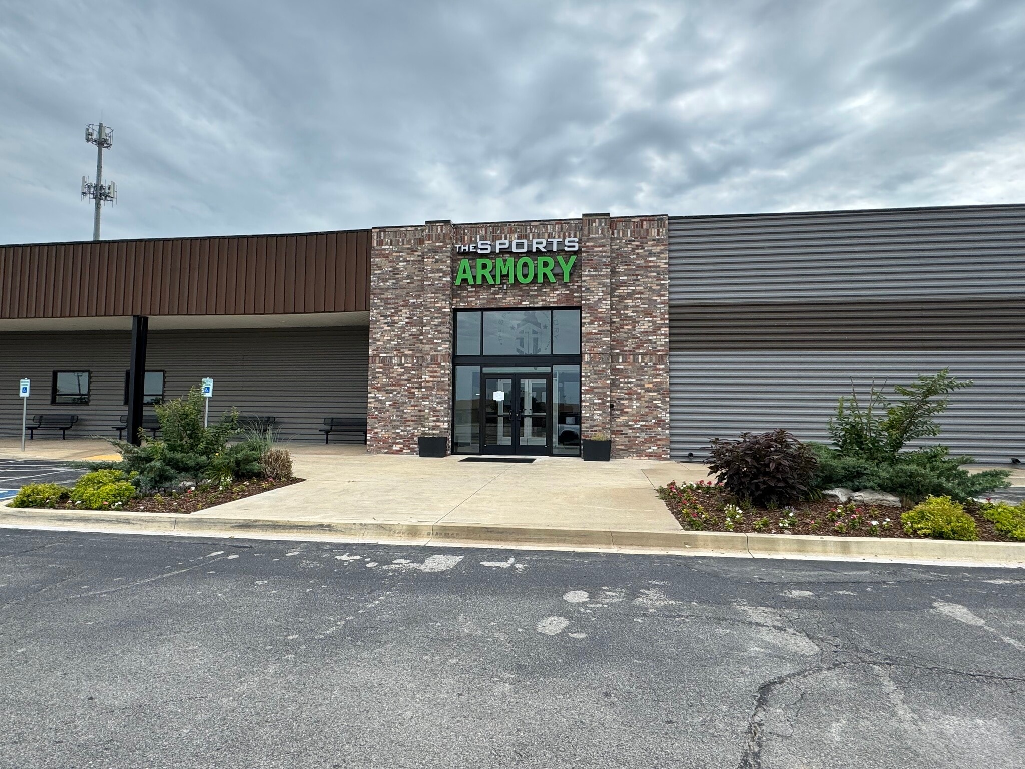 714-738 W Main St, Jenks, OK for Rent