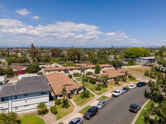 Garden Grove, CA Apartments - 9661-9671 Maureen Dr
