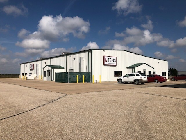 1519 S 2nd Ave, Dodge City, KS for Sale