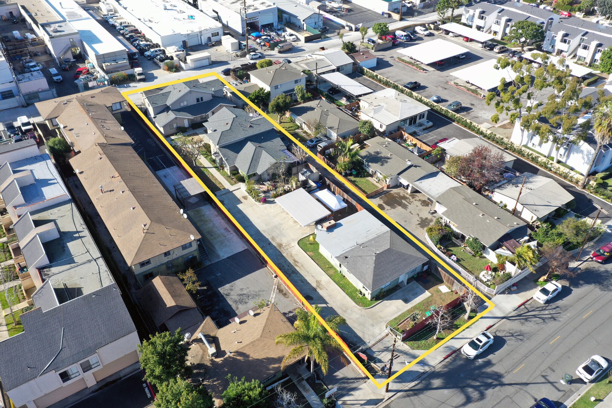 1965 Wallace Ave Costa Mesa, CA 92627 MultiFamily Property for Lease