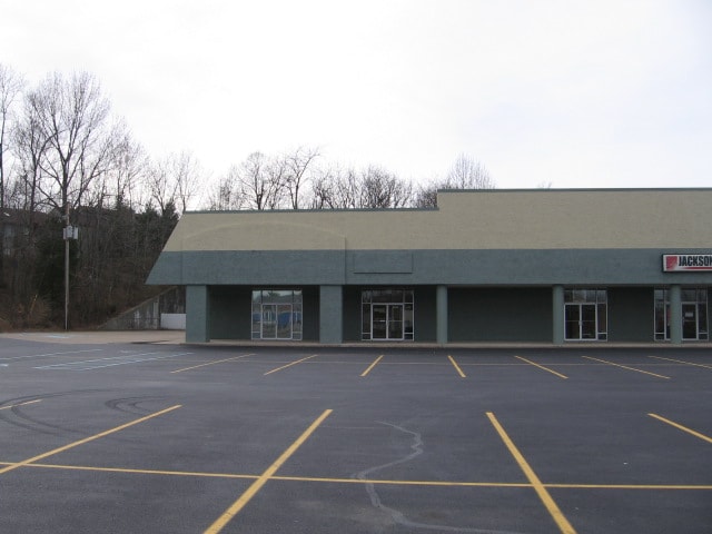 3520-3528 W Two Mile House Rd, Columbus, IN for Sale