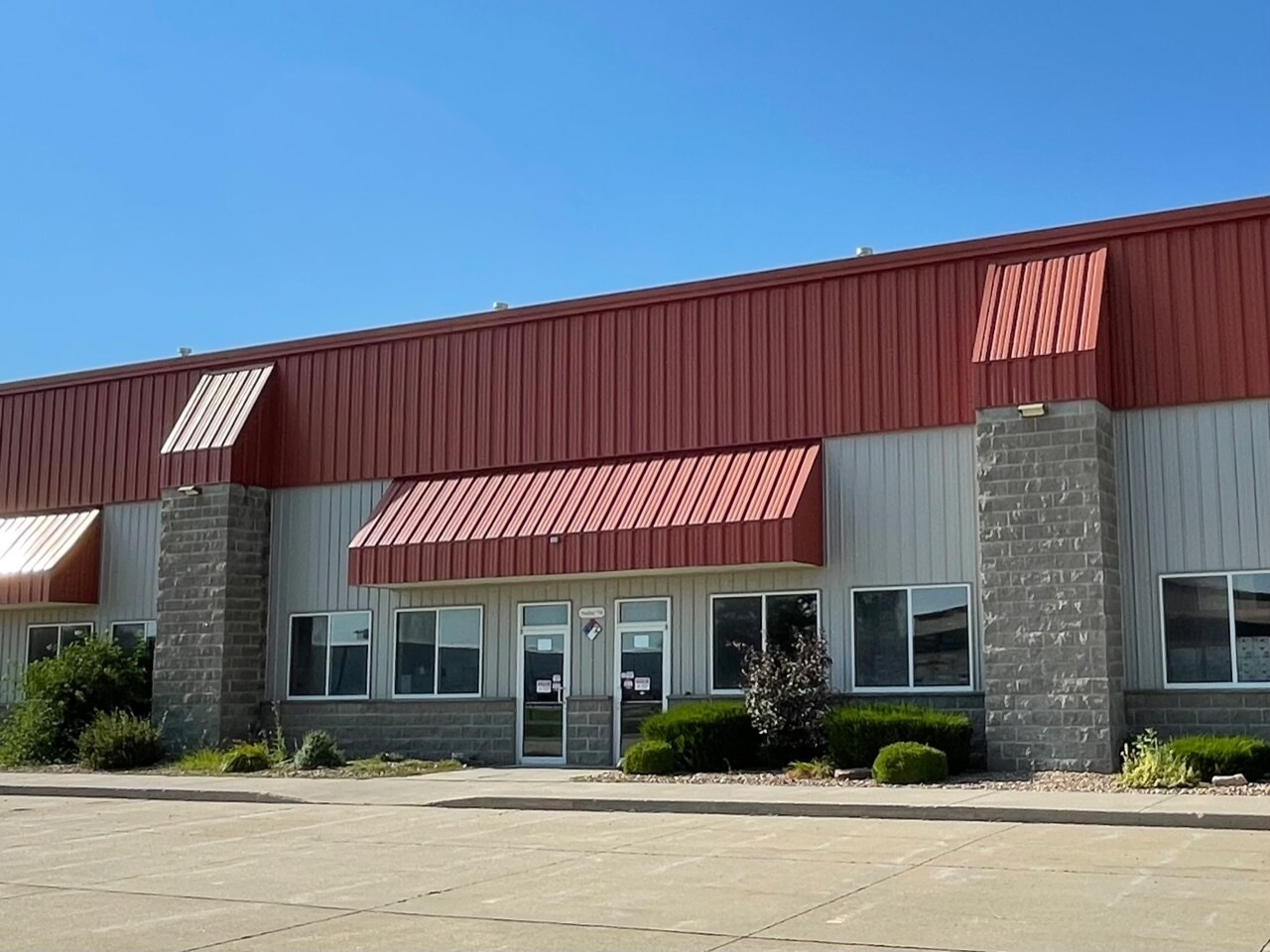 3010 E 39th St, Kearney, NE for Sale