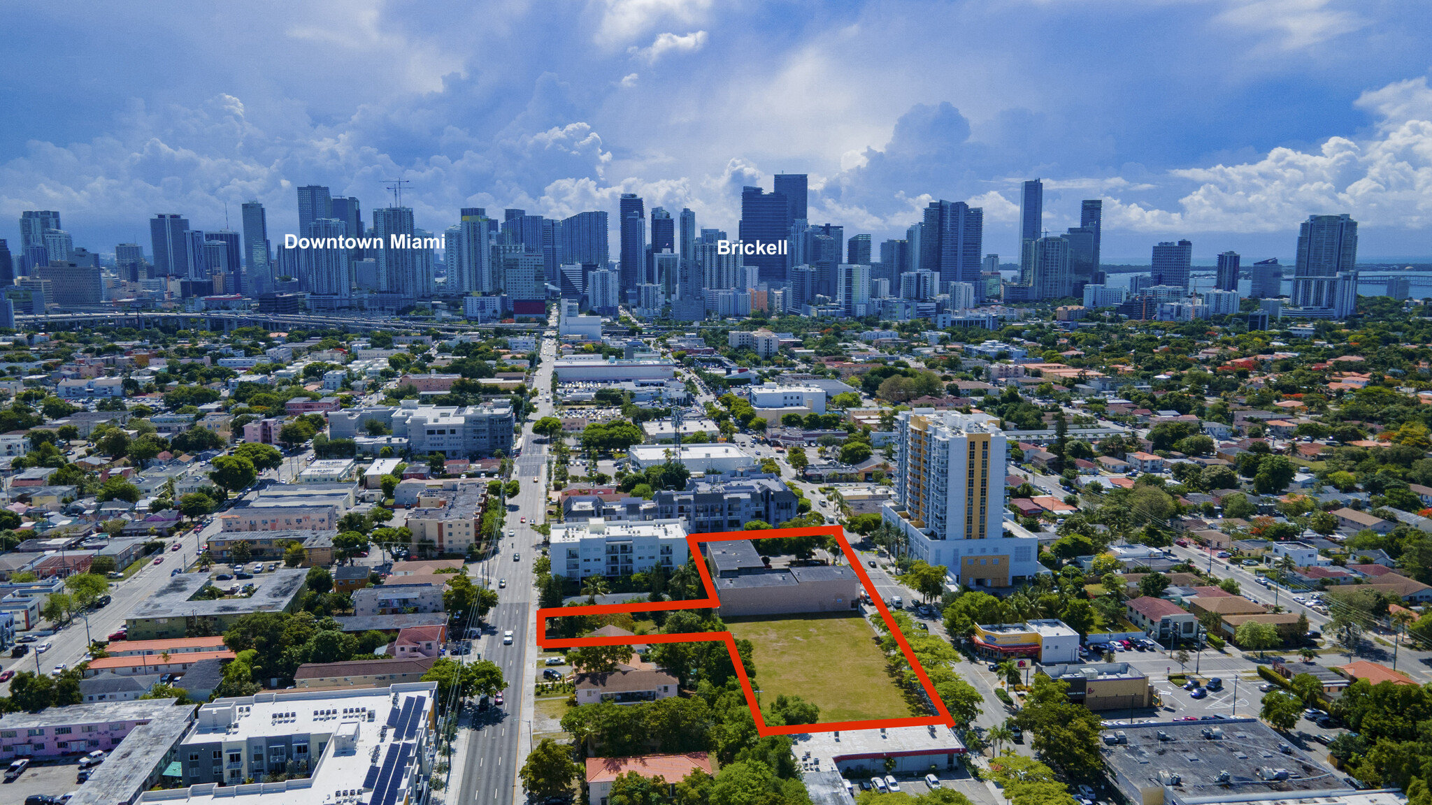 901- 965 SW 8th St & 922 SW 7th st, Miami, FL for Sale