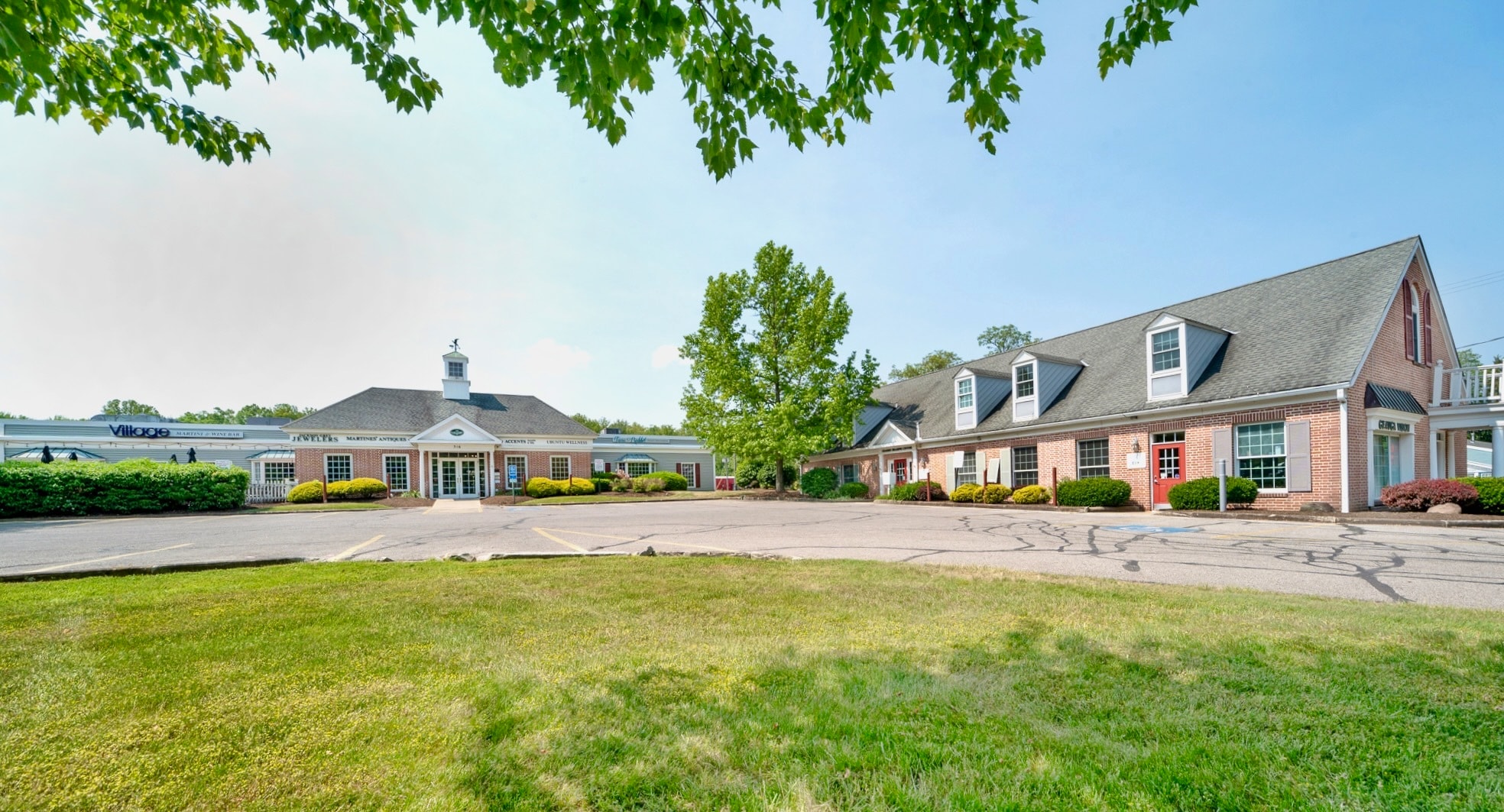 512 E Washington St, Chagrin Falls, OH for Rent