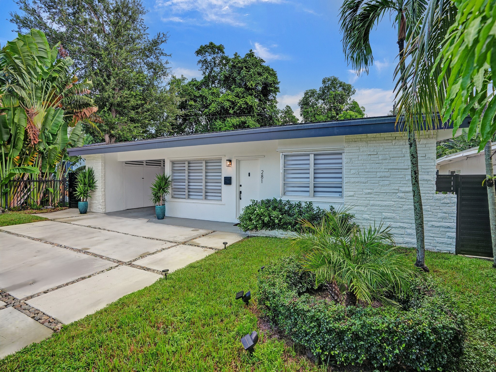 281 NE 112th St, Miami, FL for Sale