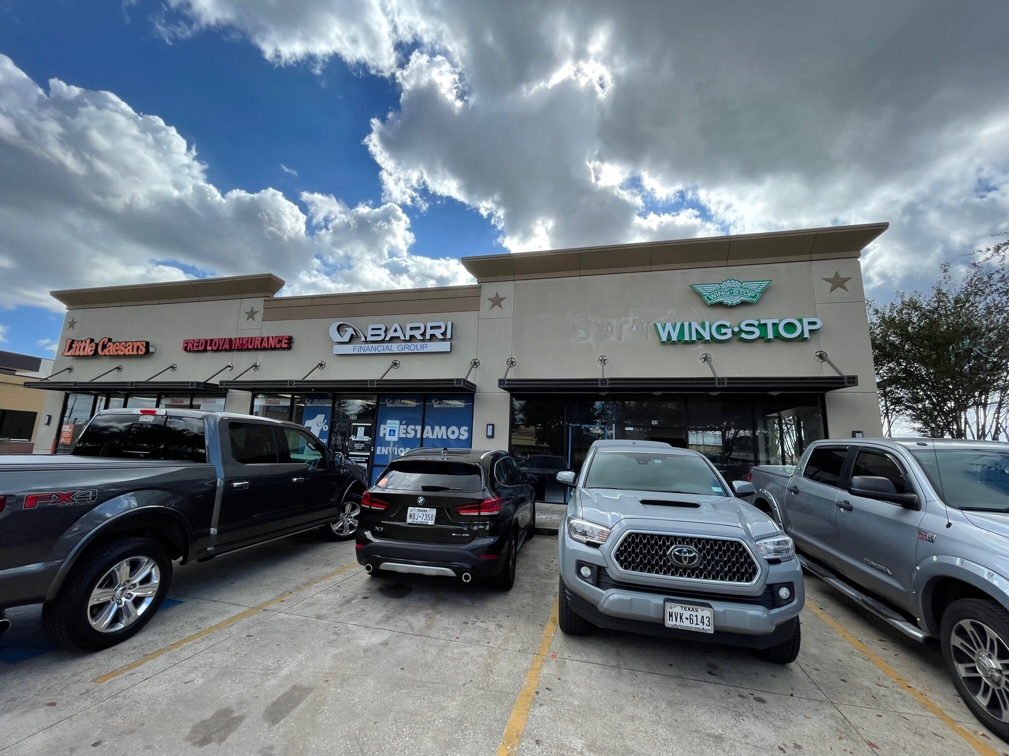 5185-5221 W 34th St, Houston, TX for Rent
