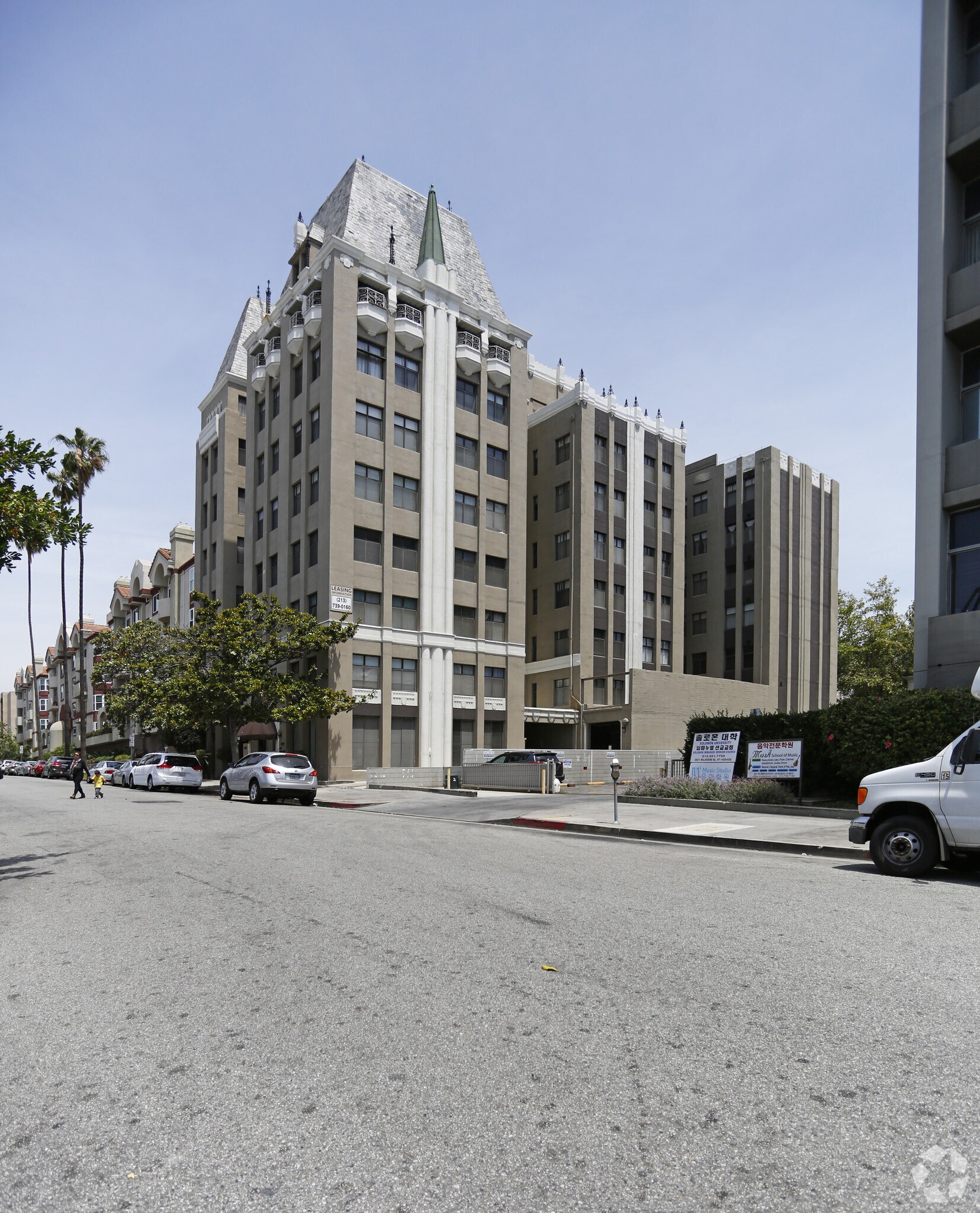 634 S Gramercy Pl, Los Angeles, CA for Rent