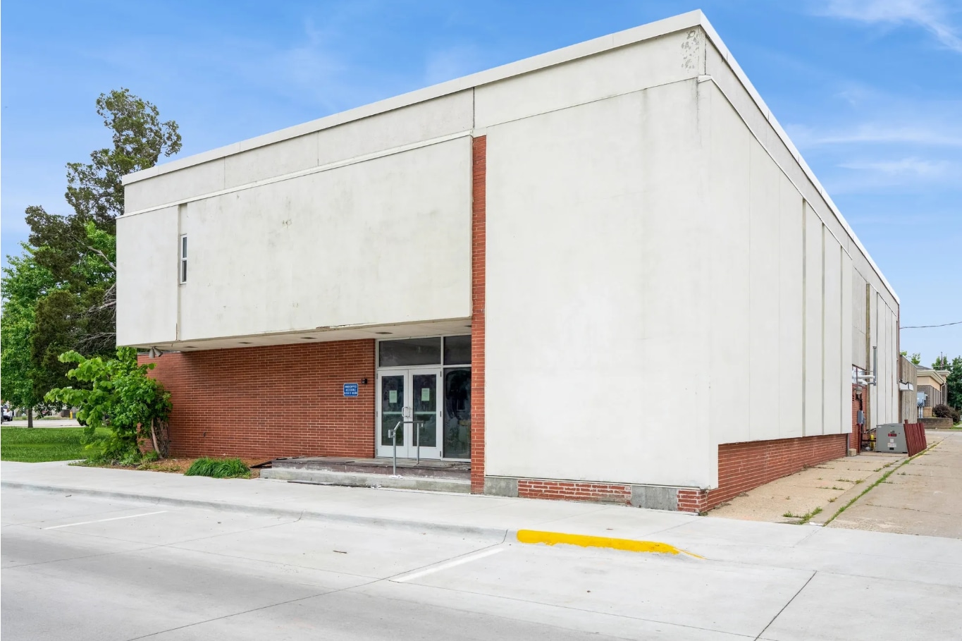 202-210 W State St, Marshalltown, IA for Rent