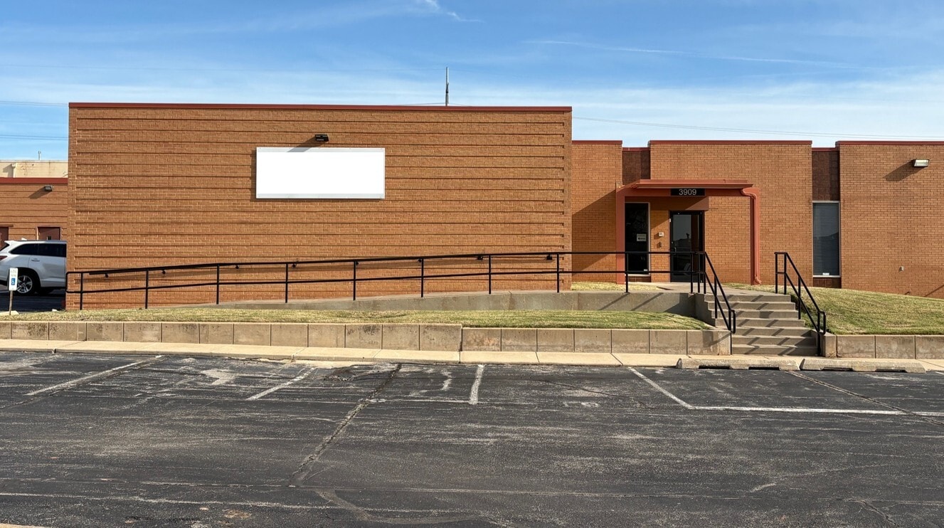 3905-3909 NW 36th St, Oklahoma City, OK for Rent