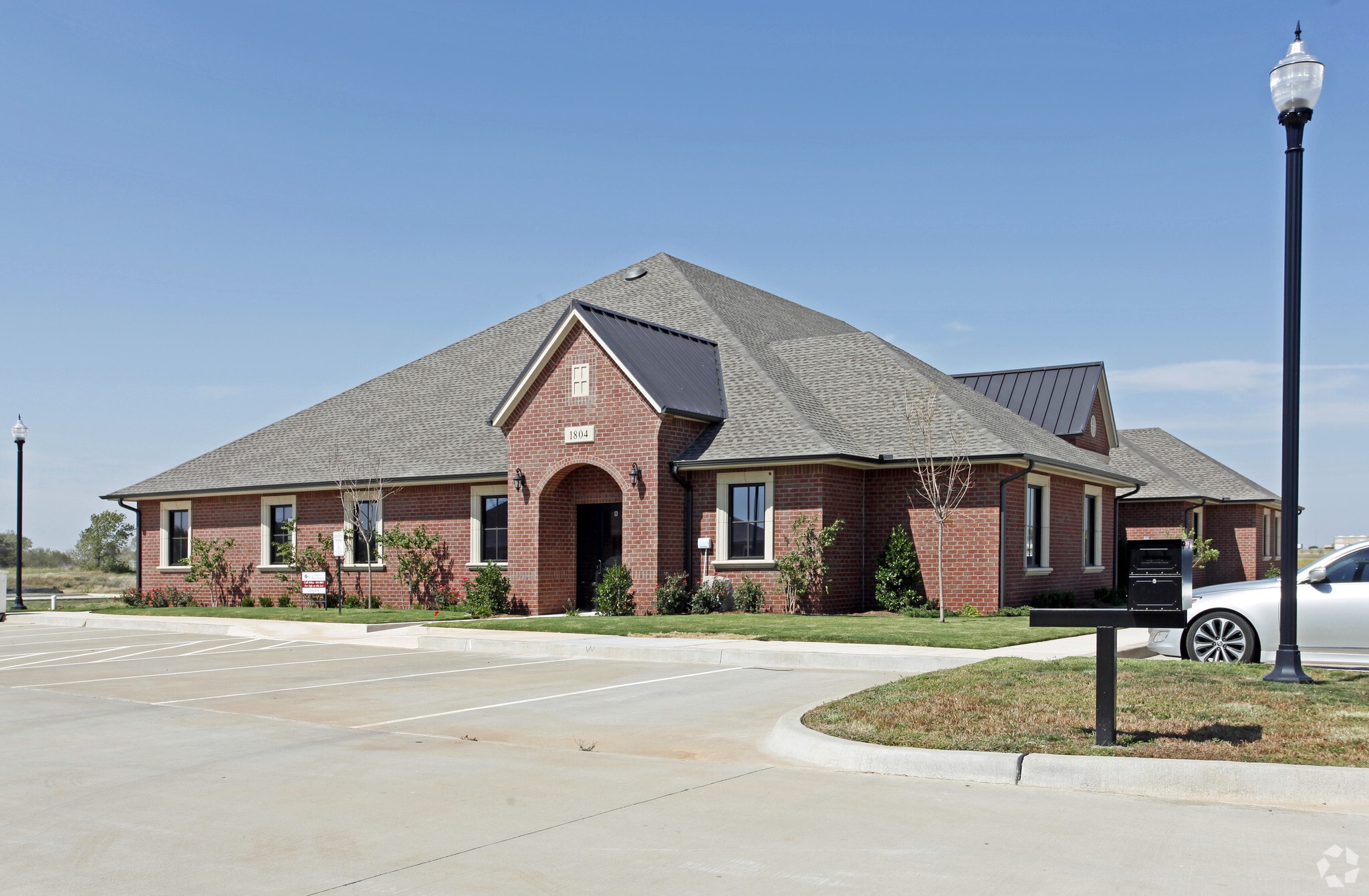 1804 Commons Cir, Yukon, OK for Rent