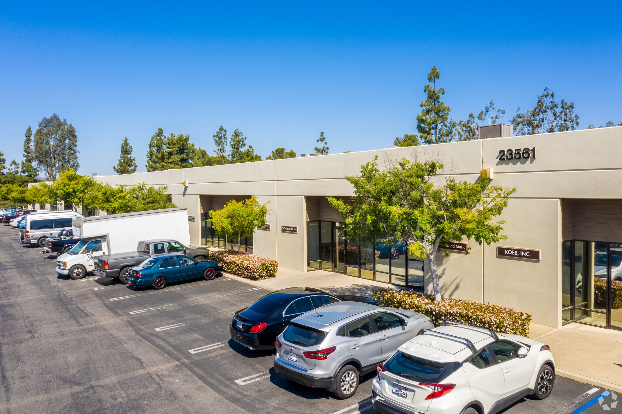 23461 Ridge Route Dr Laguna Hills, CA 92653 Shopping Center Property