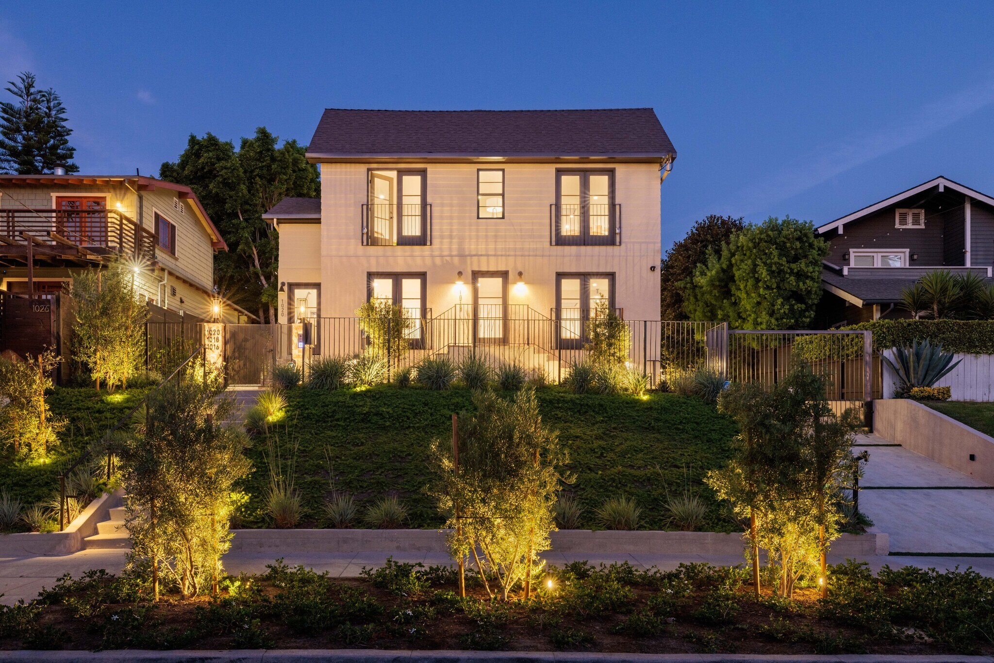 1018 Manzanita St, Los Angeles, CA for Sale