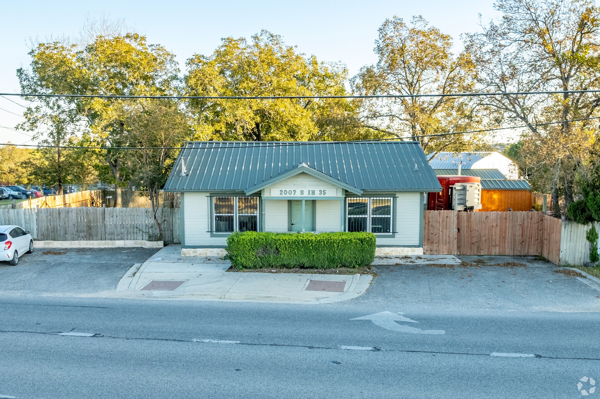2007 Interstate 35 Frontage Rd, New Braunfels, TX for Sale