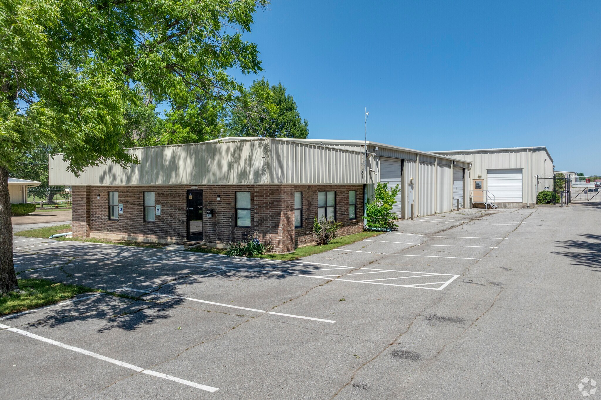 1245 N Garnett Rd, Tulsa, OK for Rent