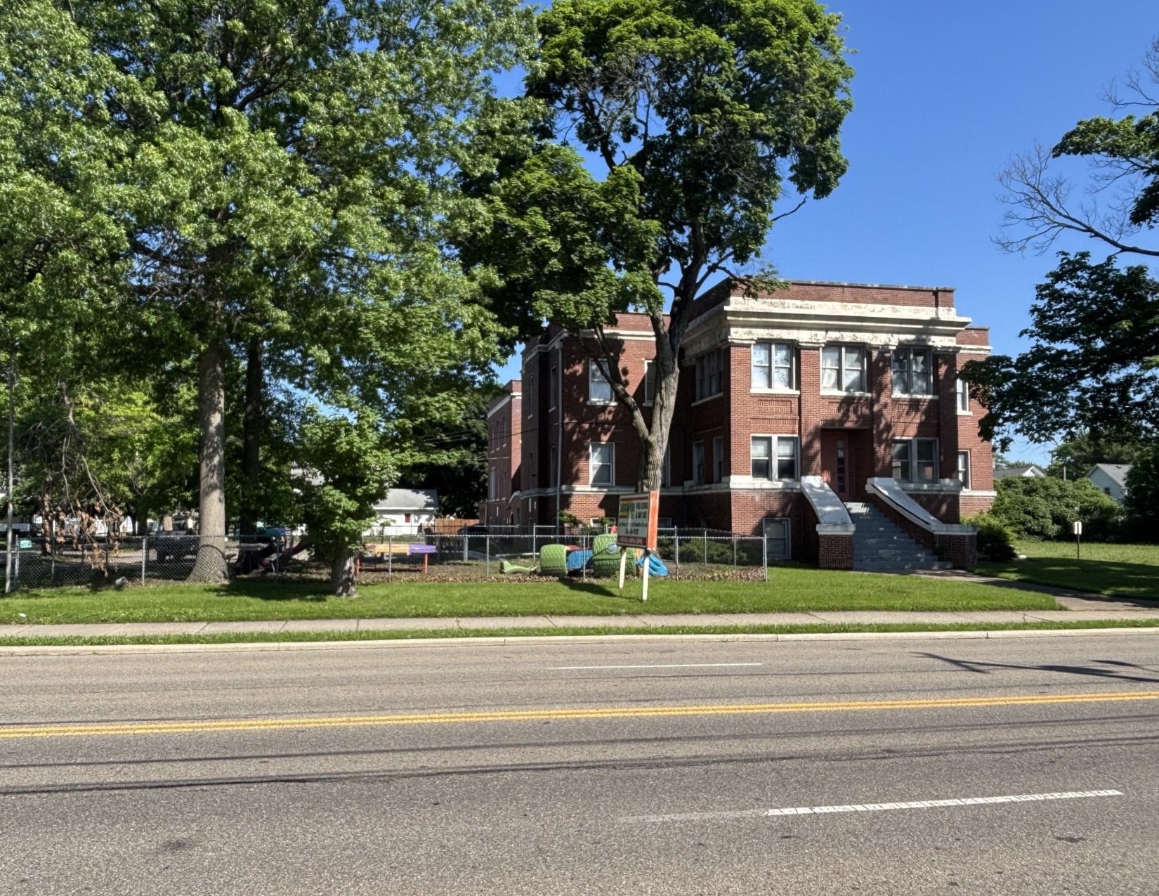 324 Wooster Rd N, Barberton, OH for Sale