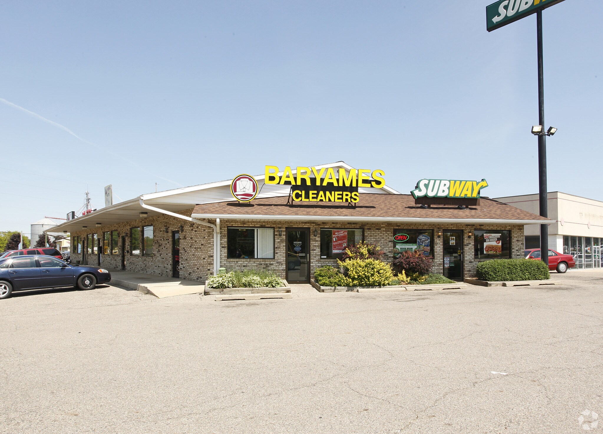 620-622 N Cedar St, Mason, MI for Rent