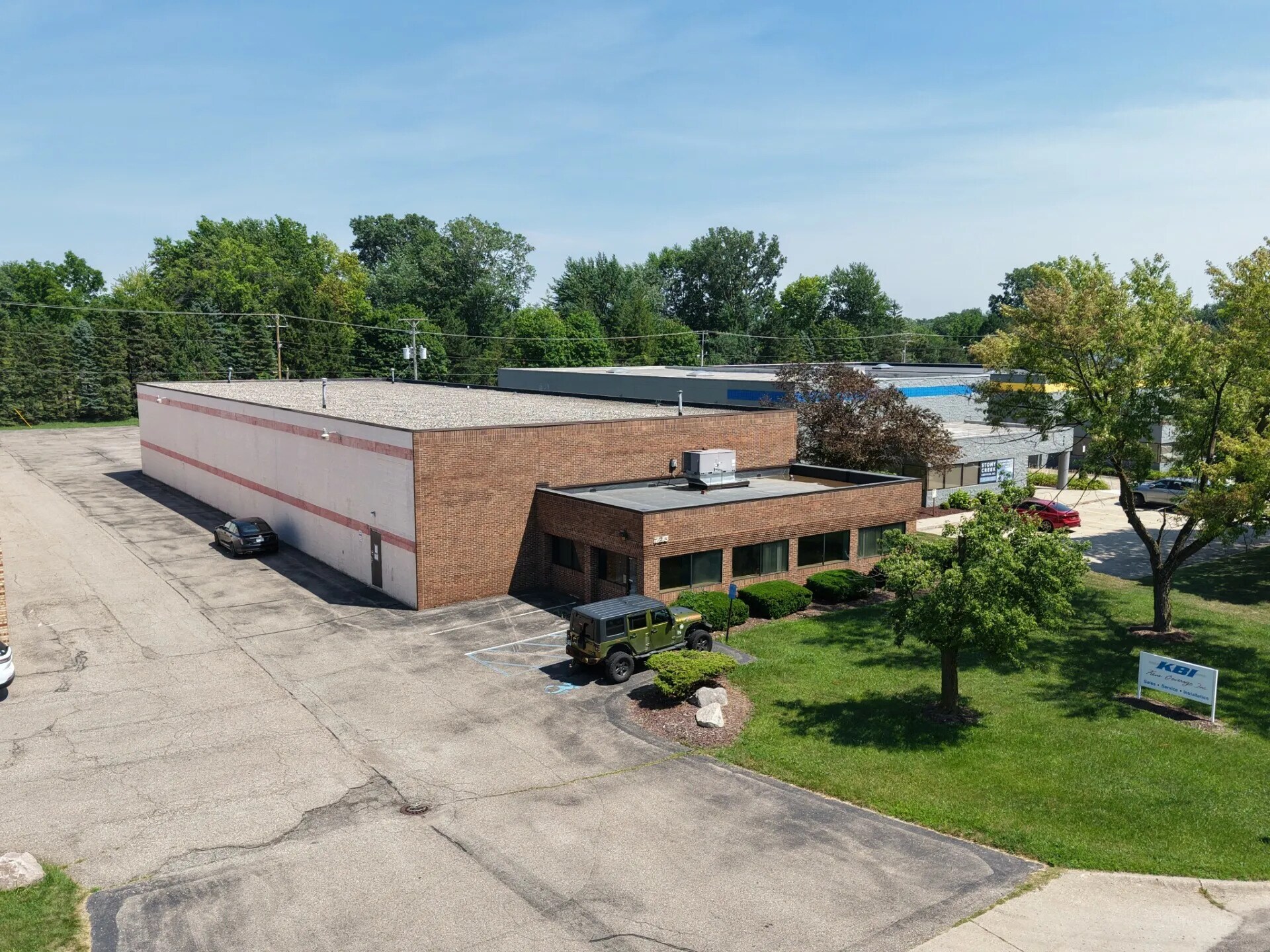 725 Manufacturers Dr, Westland, MI for Sale