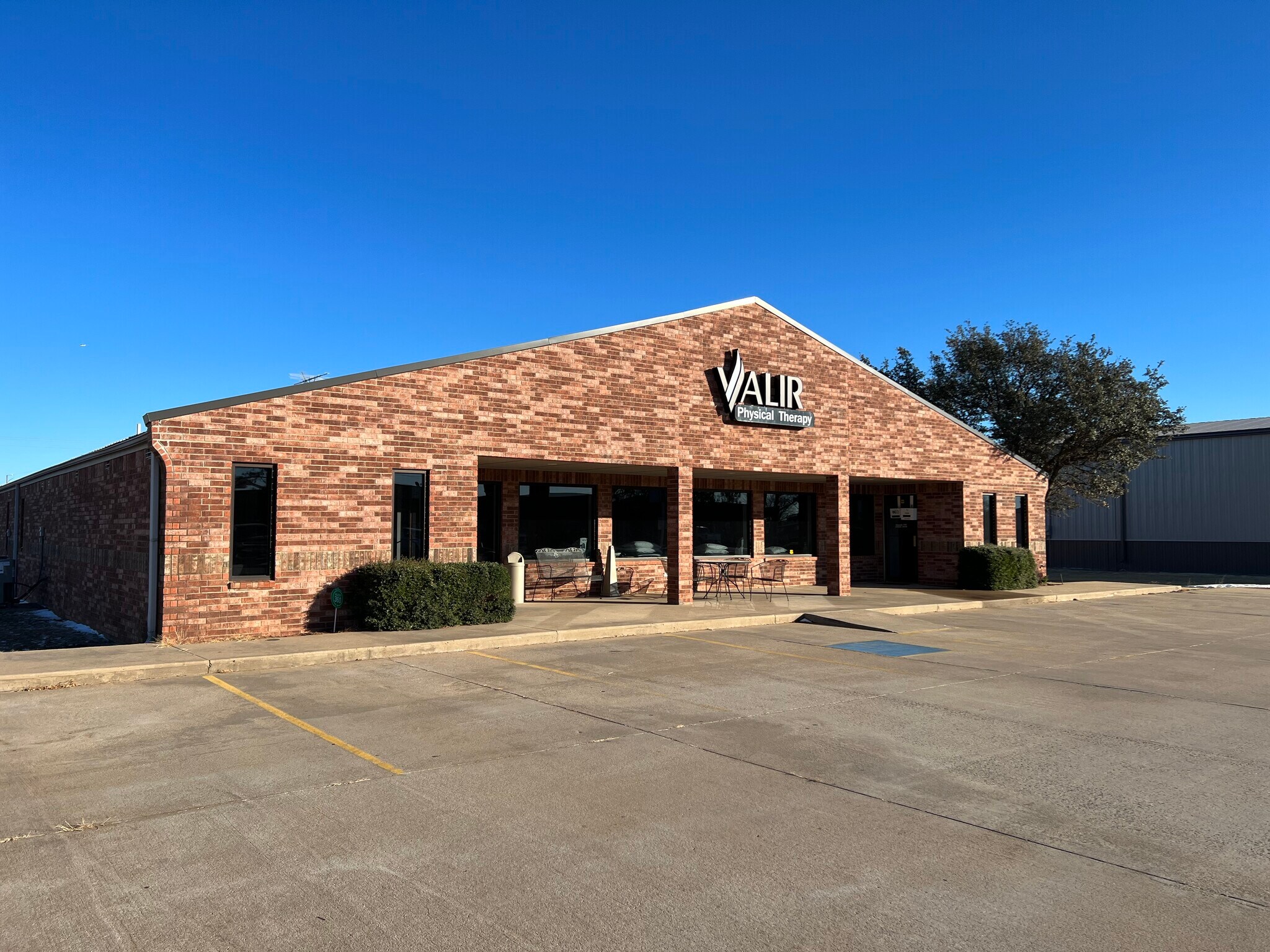 1400 Lera Weatherford, OK 73096 Office Property for Sale on