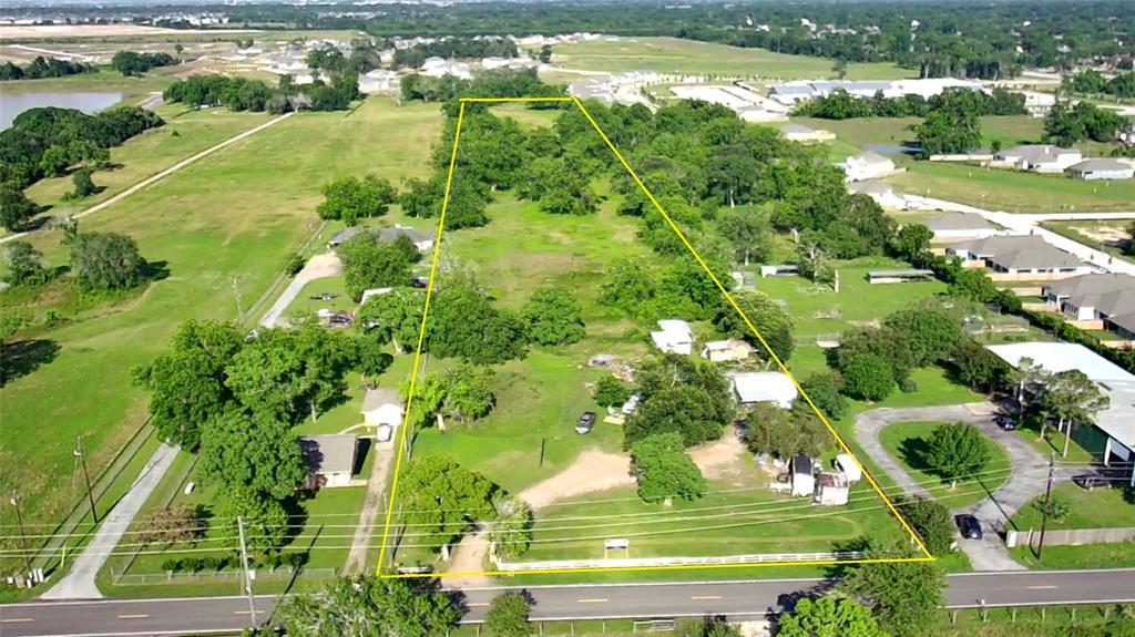 8345 Pool Hill rd, Fulshear, TX for Sale