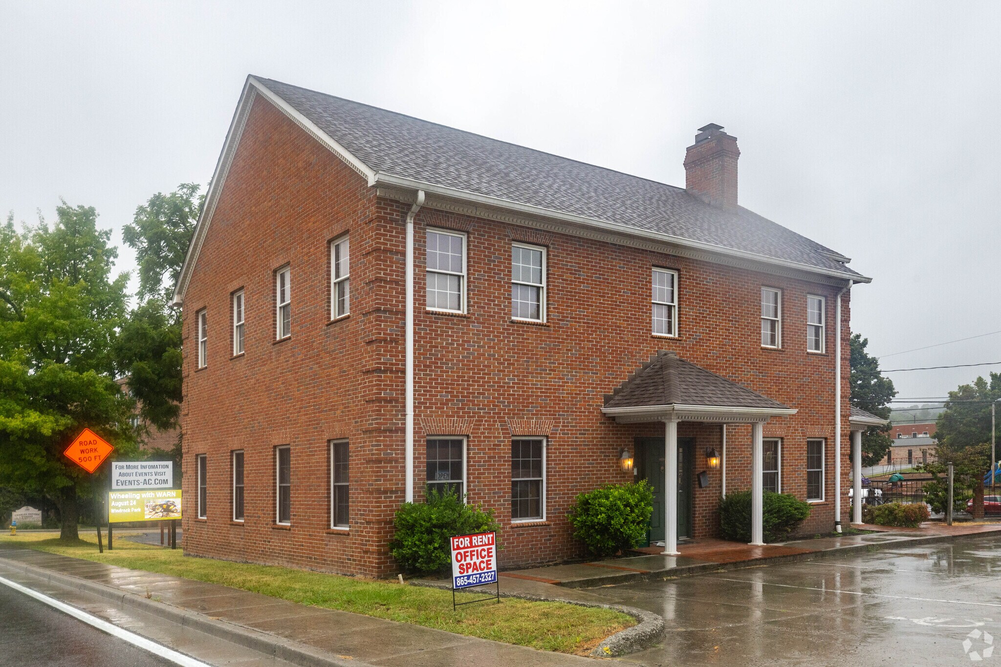 210 Charles G Seivers Blvd, Clinton, TN for Rent