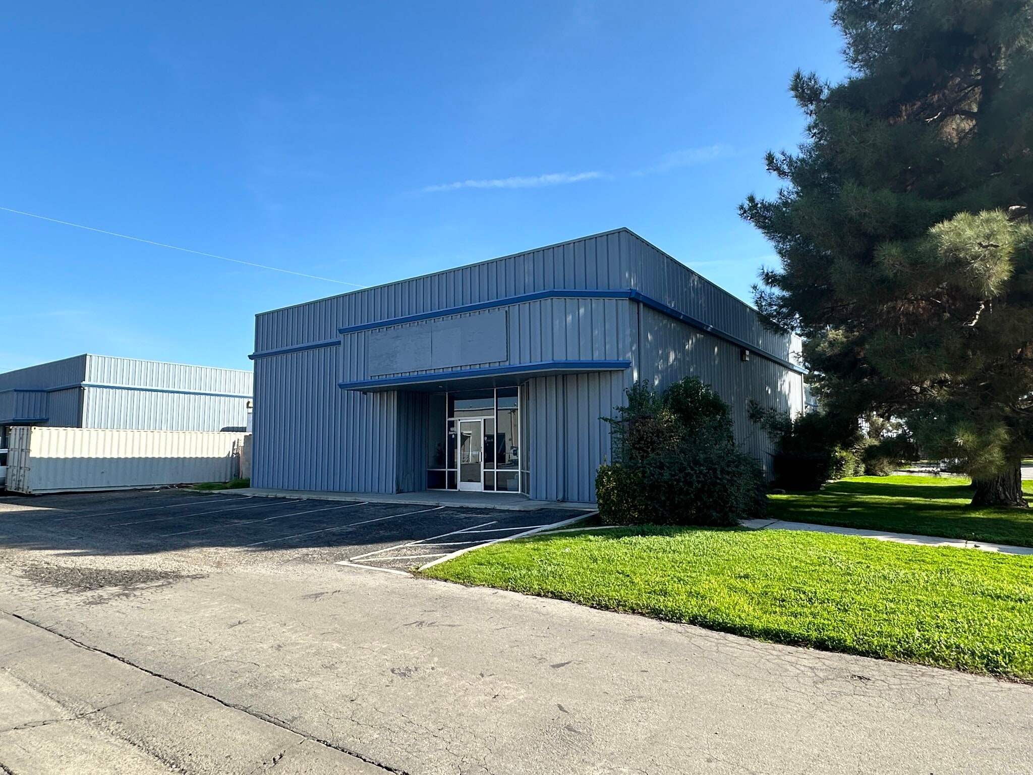 6000 Schirra Ct, Bakersfield, CA for Rent