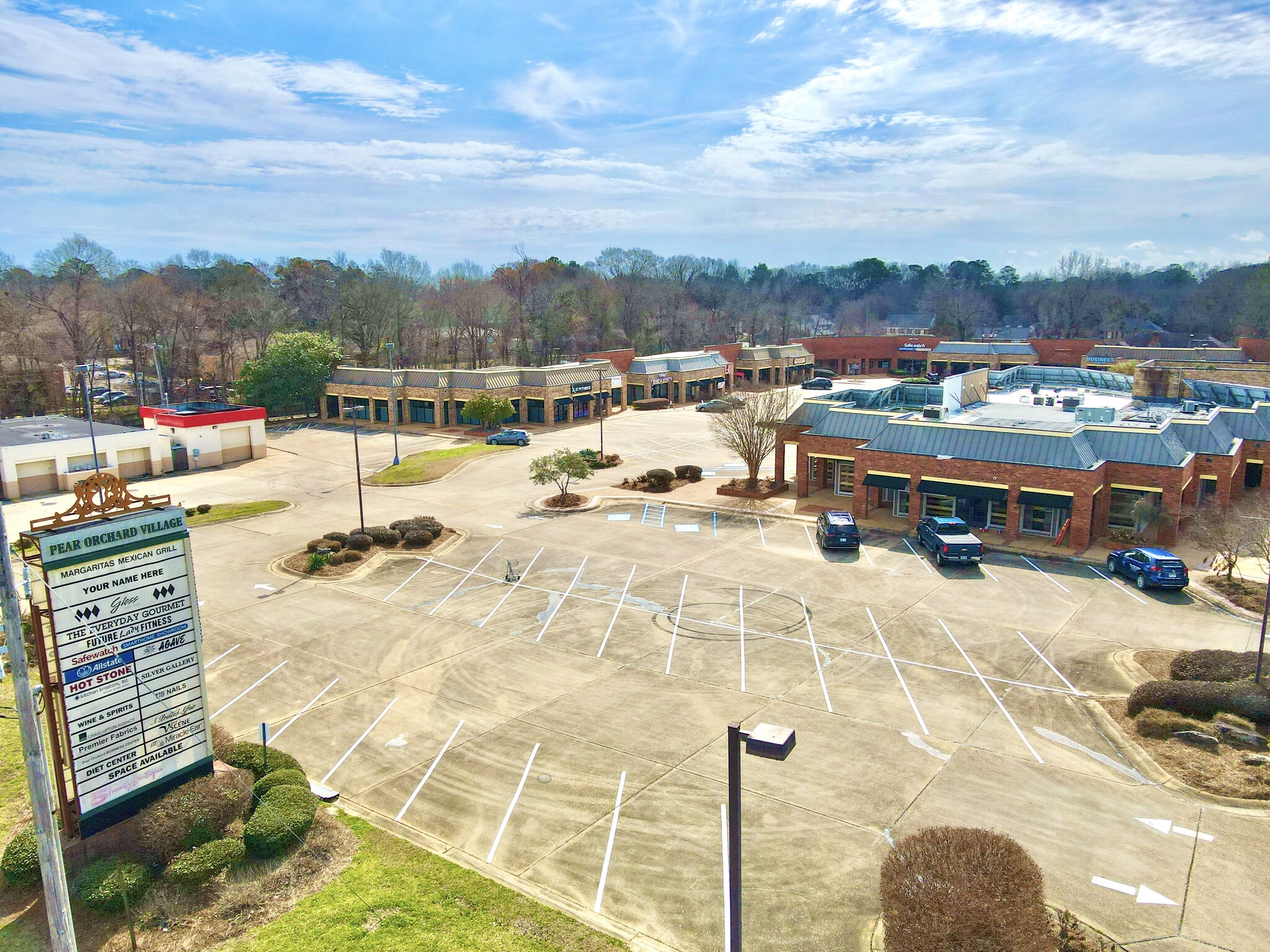 1625 E County Line Rd, Jackson, MS for Rent