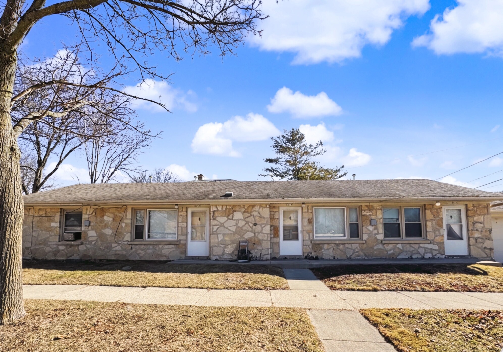 2276 N 94th St, Wauwatosa, WI for Sale