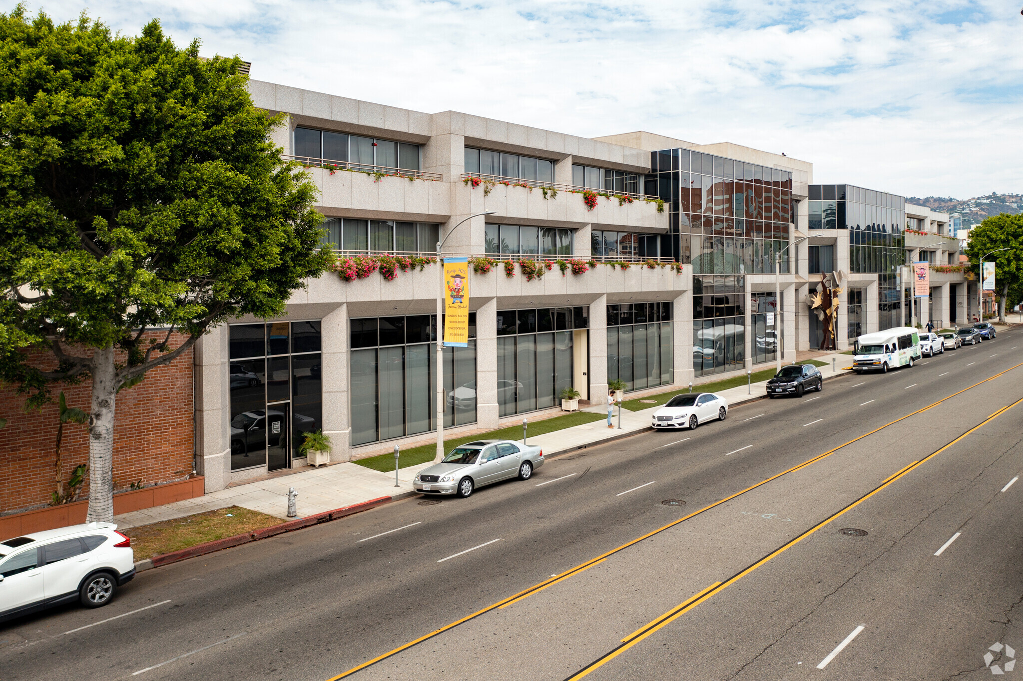 99 N La Cienega Blvd, Beverly Hills, CA for Rent