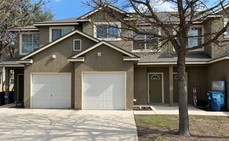 San Antonio, TX Apartments - 6402 Summit Oak