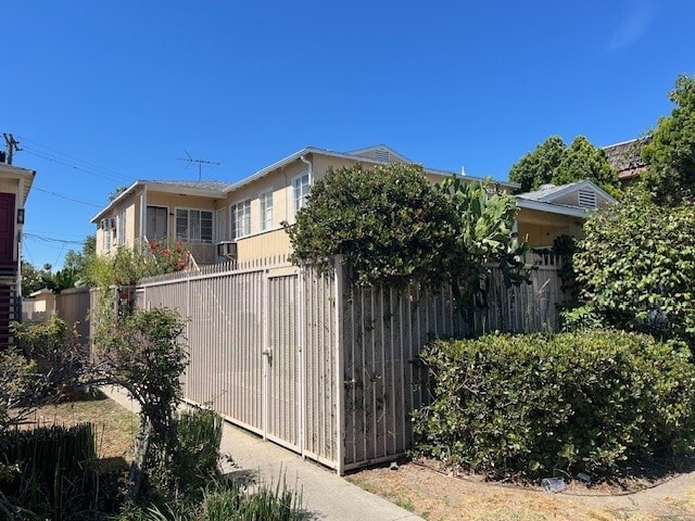 13358 Victory Blvd, Van Nuys, CA for Sale