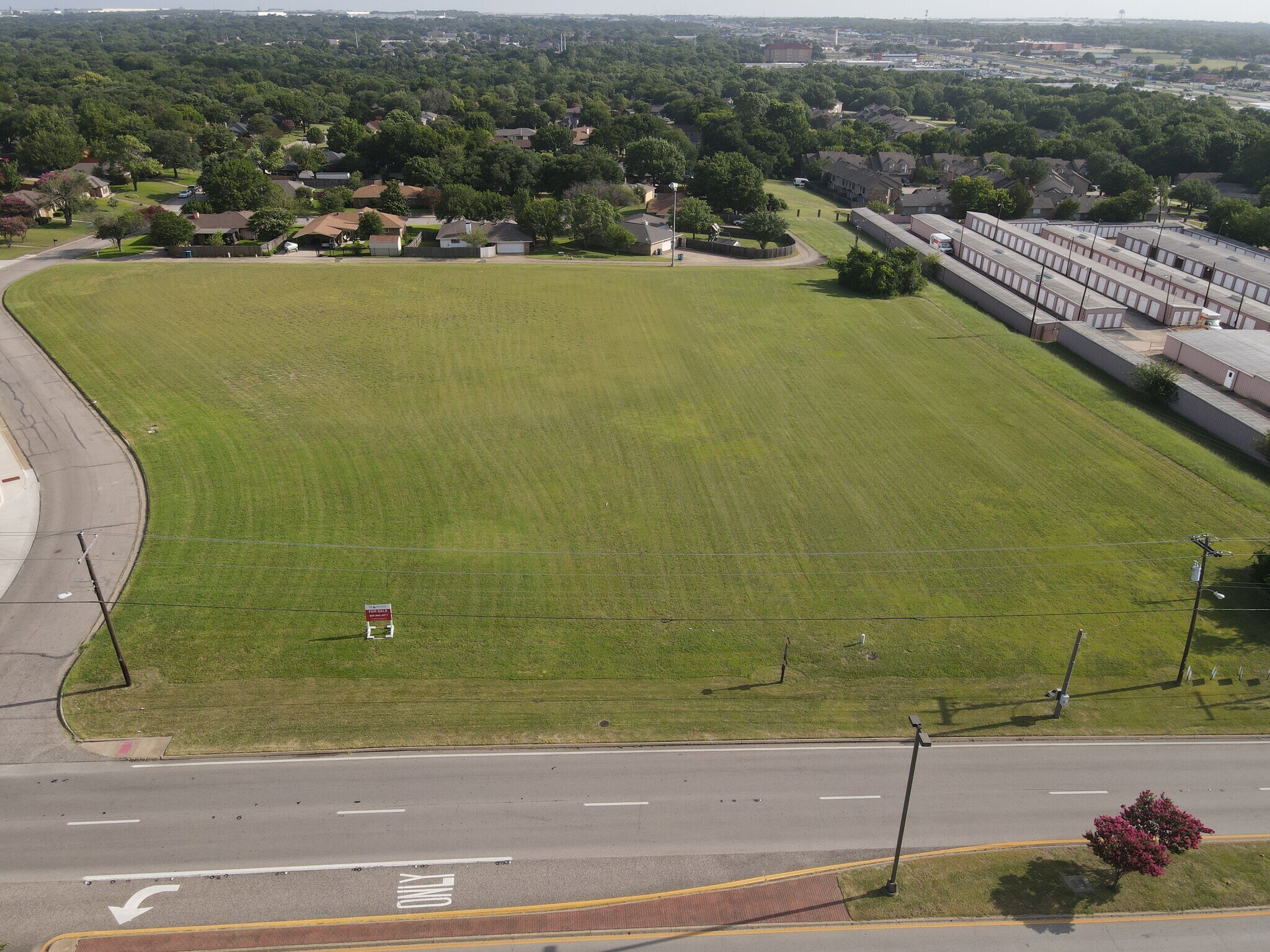 1101 E Belt Line Rd, DeSoto, TX for Sale