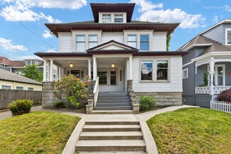 Portland, OR Apartments - 2222 NW Irving St